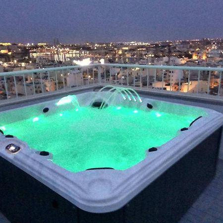 Gzira Wonderful Apartments With Shared Jacuzzi And Panorama Rooftop מראה חיצוני תמונה