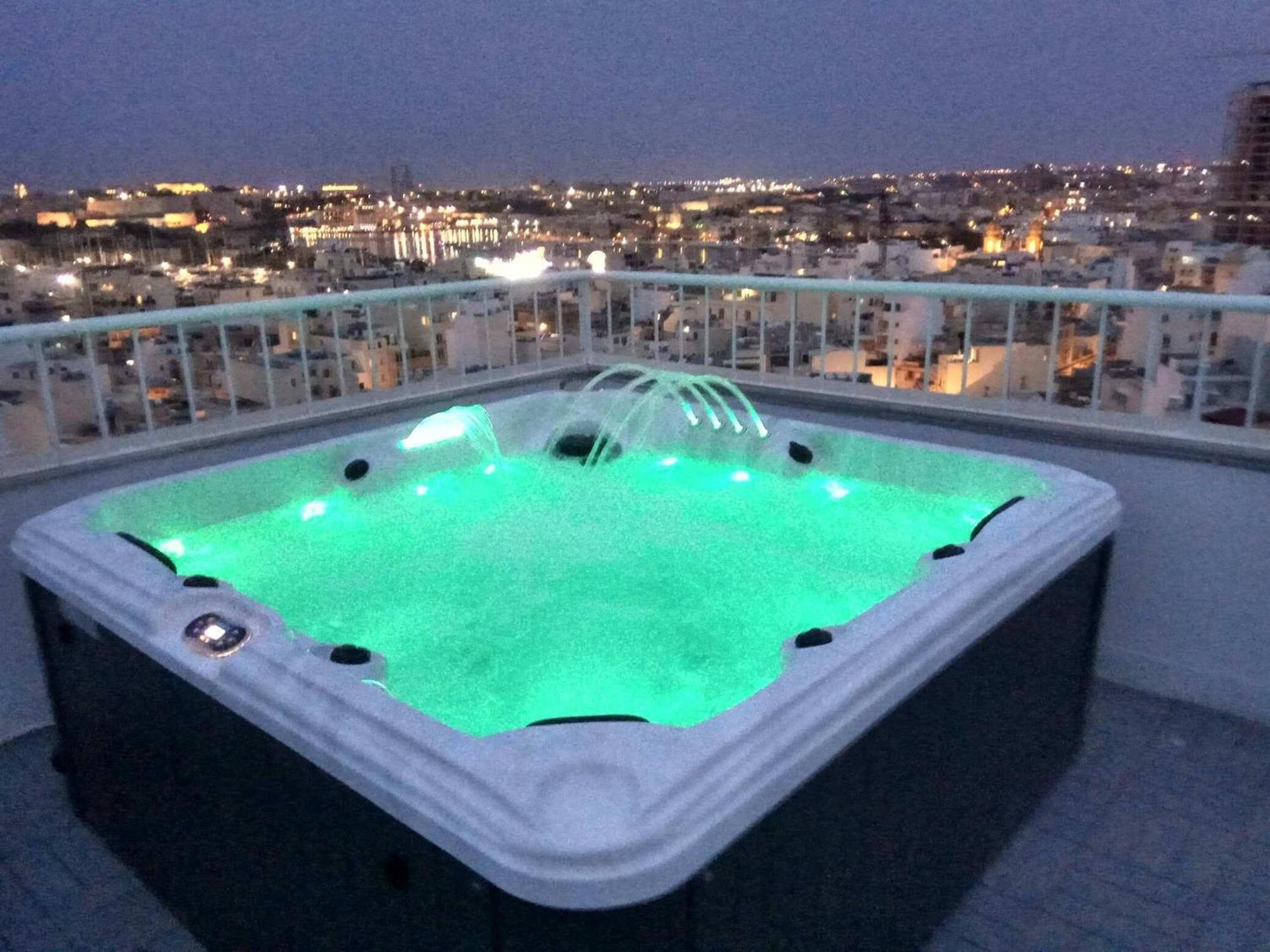 Gzira Wonderful Apartments With Shared Jacuzzi And Panorama Rooftop מראה חיצוני תמונה