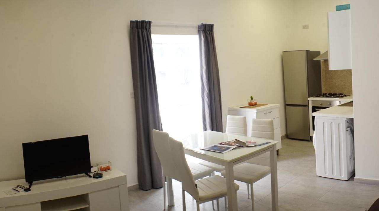 Gzira Wonderful Apartments With Shared Jacuzzi And Panorama Rooftop מראה חיצוני תמונה
